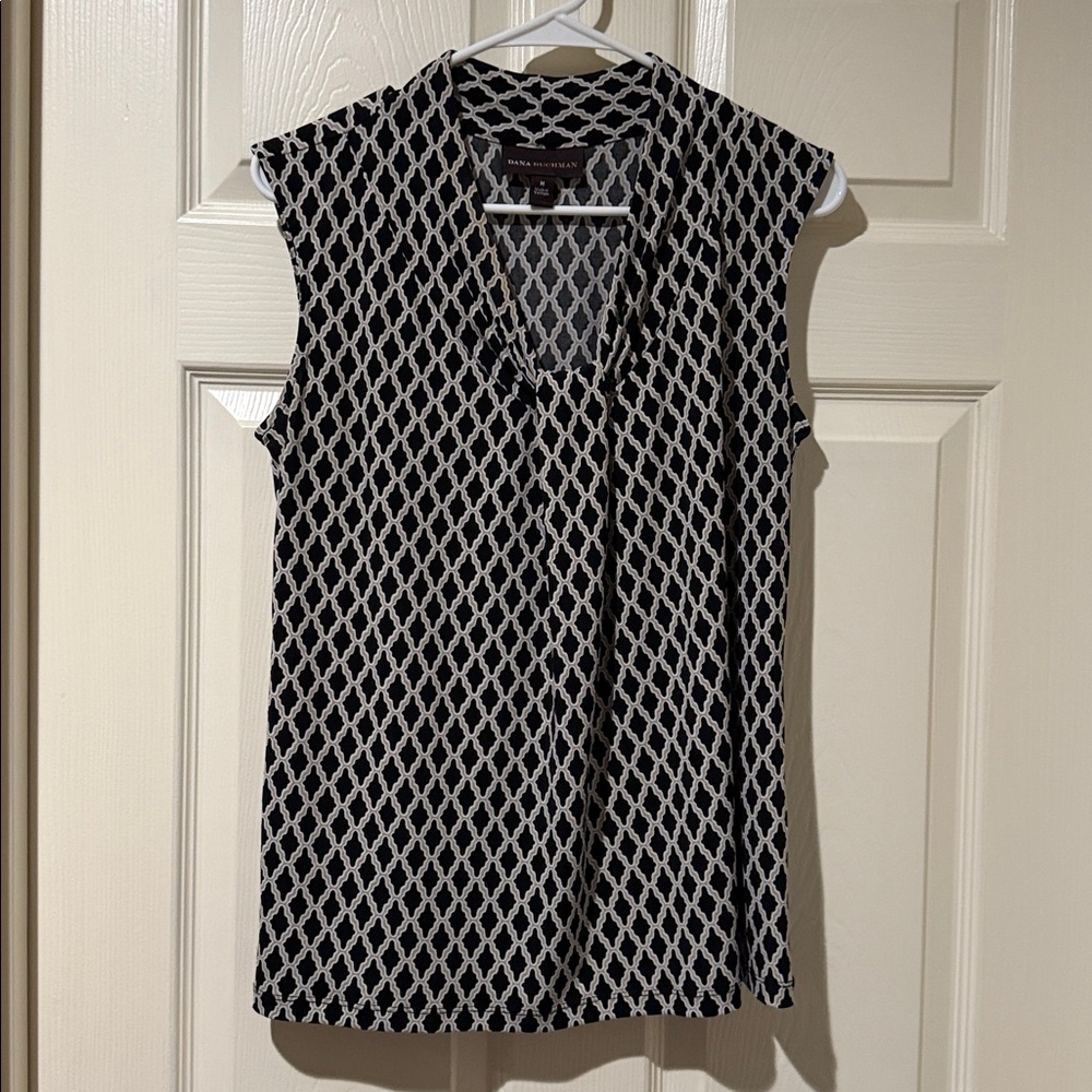 Dana Buchman Black and White Geometric Top